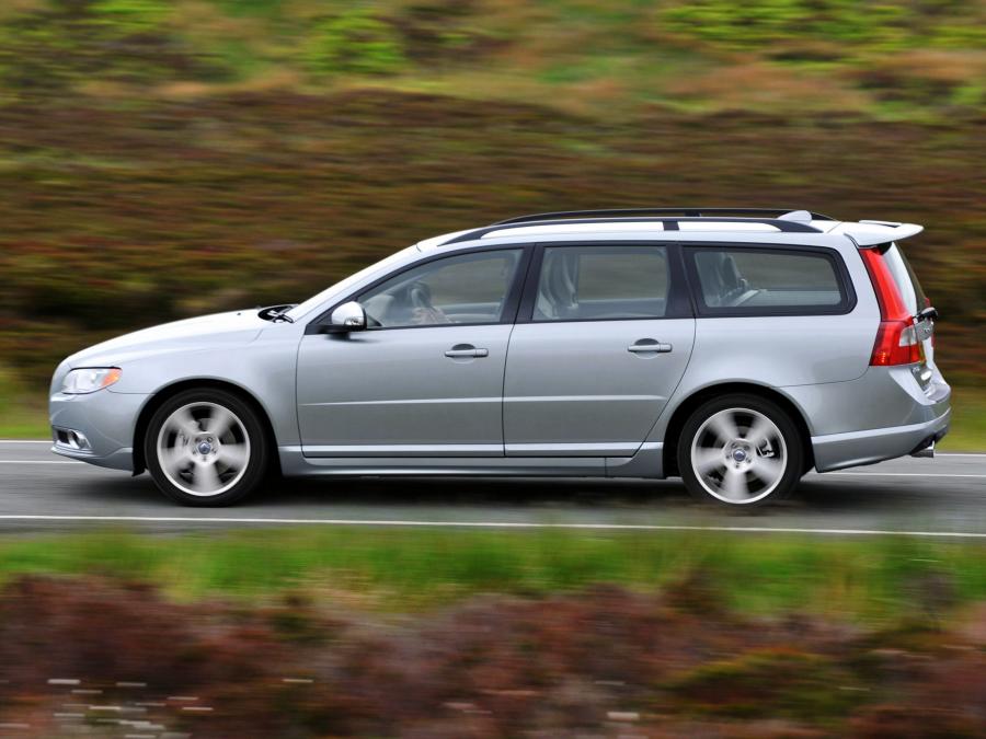  Volvo V70 R-Design 2009 года  (UK) (фото 7 из 15)